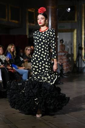 International Flamenco Fashion Week Madrid, (SIMOF) in Madrid - 31 Oct 2025 A model walks in a Inma Benicio design at the International Flamenco Fashion Week Madrid, (SIMOF) show, at the Wellington Hotel in Madrid. Madrid Spain Copyright: xAtilanoxGarciax xSOPAxImagesx FOTO54402