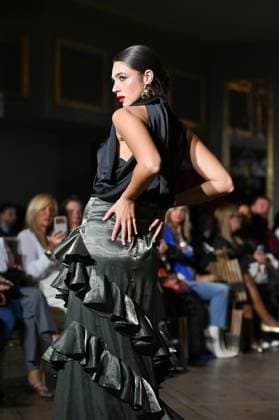 International Flamenco Fashion Week Madrid, (SIMOF) in Madrid - 31 Oct 2025 A model walks in a Inma Benicio design at the International Flamenco Fashion Week Madrid, (SIMOF) show, at the Wellington Hotel in Madrid. Madrid Spain Copyright: xAtilanoxGarciax xSOPAxImagesx FOTO54405