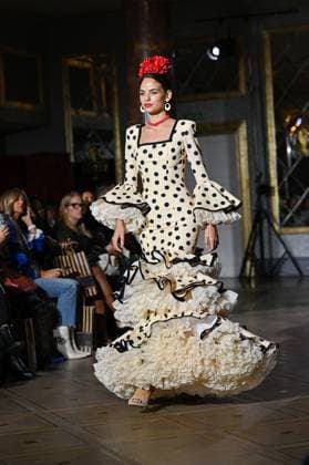 International Flamenco Fashion Week Madrid, (SIMOF) in Madrid - 31 Oct 2025 A model walks in a Inma Benicio design at the International Flamenco Fashion Week Madrid, (SIMOF) show, at the Wellington Hotel in Madrid. Madrid Spain Copyright: xAtilanoxGarciax xSOPAxImagesx FOTO54406