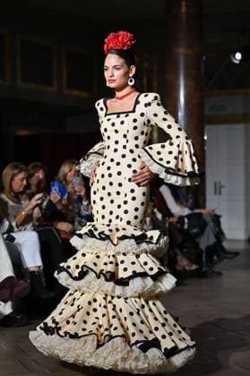 International Flamenco Fashion Week Madrid, (SIMOF) in Madrid - 31 Oct 2025 A model walks in a Inma Benicio design at the International Flamenco Fashion Week Madrid, (SIMOF) show, at the Wellington Hotel in Madrid. Madrid Spain Copyright: xAtilanoxGarciax xSOPAxImagesx FOTO54407
