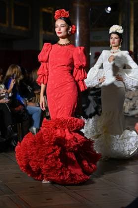 International Flamenco Fashion Week Madrid, (SIMOF) in Madrid - 31 Oct 2025 A model walks in a Inma Benicio design at the International Flamenco Fashion Week Madrid, (SIMOF) show, at the Wellington Hotel in Madrid. Madrid Spain Copyright: xAtilanoxGarciax xSOPAxImagesx FOTO54408