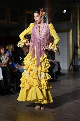 International Flamenco Fashion Week Madrid, (SIMOF) in Madrid - 31 Oct 2025 A model walks in a Inma Benicio design at the International Flamenco Fashion Week Madrid, (SIMOF) show, at the Wellington Hotel in Madrid. Madrid Spain Copyright: xAtilanoxGarciax xSOPAxImagesx FOTO54411
