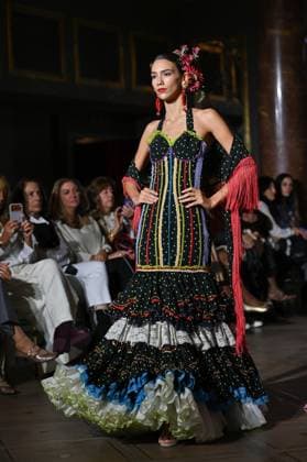 International Flamenco Fashion Week Madrid, (SIMOF) in Madrid - 31 Oct 2025 A model walks in a Inma Benicio design at the International Flamenco Fashion Week Madrid, (SIMOF) show, at the Wellington Hotel in Madrid. Madrid Spain Copyright: xAtilanoxGarciax xSOPAxImagesx FOTO54415