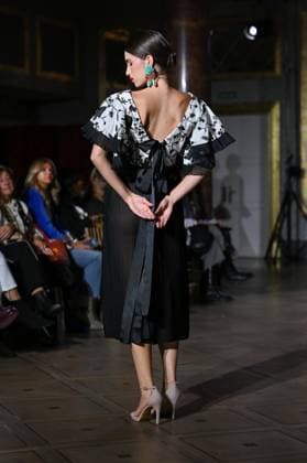 International Flamenco Fashion Week Madrid, (SIMOF) in Madrid - 31 Oct 2025 A model walks in a Inma Benicio design at the International Flamenco Fashion Week Madrid, (SIMOF) show, at the Wellington Hotel in Madrid. Madrid Spain Copyright: xAtilanoxGarciax xSOPAxImagesx FOTO54418
