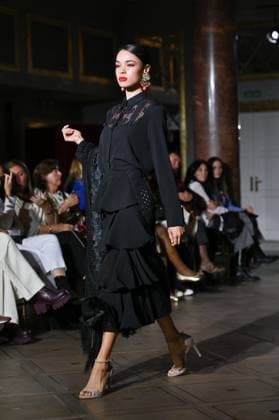 International Flamenco Fashion Week Madrid, (SIMOF) in Madrid - 31 Oct 2025 A model walks in a Inma Benicio design at the International Flamenco Fashion Week Madrid, (SIMOF) show, at the Wellington Hotel in Madrid. Madrid Spain Copyright: xAtilanoxGarciax xSOPAxImagesx FOTO54424