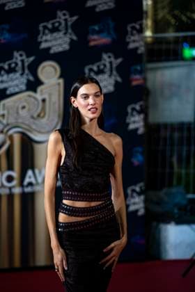 PEOPLE : NRJ Music Awards - Cannes 31 10 25 Charlotte Cardin attends the 27th NRJ Music Awards on October 31, 2025 in Cannes, France. Photo by Sandrine Thesillat PsNewZ  Copyright: xSandrinexTHESILLATx