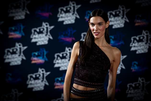 PEOPLE : NRJ Music Awards - Cannes 31 10 25 Charlotte Cardin attends the 27th NRJ Music Awards on October 31, 2025 in Cannes, France. Photo by Sandrine Thesillat PsNewZ  Copyright: xSandrinexTHESILLATx