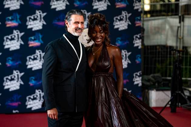 PEOPLE : NRJ Music Awards - Cannes 31 10 25 Patrick Mouratoglou and Ada attend the 27th NRJ Music Awards on October 31, 2025 in Cannes, France. Photo by Sandrine Thesillat PsNewZ  Copyright: xSandrinexTHESILLATx