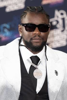 27th NRJ Music Awards - Cannes Guy2Bezbar attends the 27th NRJ Music Awards on October 31, 2025 in Cannes, France. Photo by David NIVIERE ABACAPRESS.COM CANNES France  Copyright: xNivierexDavid ABACAPRESS.COMx