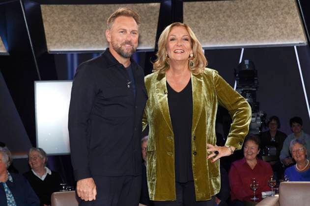 Steven Gätjen and Bettina Tietjen at the recording of the NDR Talk Show in the NDR television studio Lokstedt Hamburg, 29 10 2025 Foto:xH.xHartmannx xFuturexImagex ndr_talk2910_5031