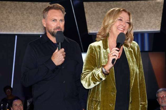 Steven Gätjen and Bettina Tietjen at the recording of the NDR Talk Show in the NDR television studio Lokstedt Hamburg, 29 10 2025 Foto:xH.xHartmannx xFuturexImagex ndr_talk2910_5032