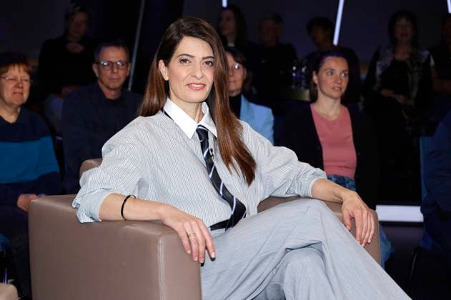 Linda Zervakis at the recording of the NDR Talk Show at the NDR television studio in Lokstedt Hamburg, 29 10 2025 Foto:xH.xHartmannx xFuturexImagex ndr_talk2910_5046