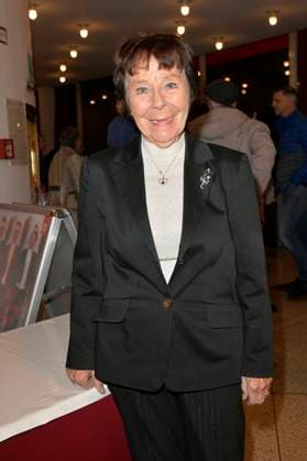 Karola Ebeling at the premiere of the play Carmen darf nicht platzen at the Komödie am Kurfürstendamm in the Ernst Reuter Saal Berlin, 31 10 2025 Foto:xM.xBehrensx xFuturexImagex carmen_prem_5005