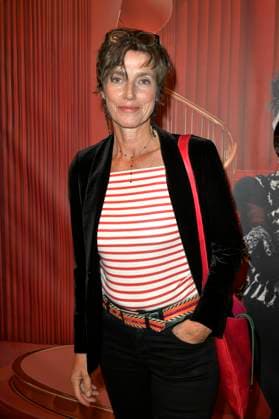 Julia Bremermann at the premiere of the play Carmen darf nicht platzen at the Komödie am Kurfürstendamm in the Ernst Reuter Saal Berlin, 31 10 2025 Foto:xM.xBehrensx xFuturexImagex carmen_prem_5024