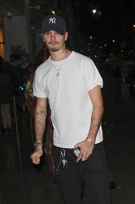 Naomi Campbell Halloween party, London, UK, 31 October 2025. Romeo Beckham leaves 77 Marylebone which hosted Naomi Campbell s Halloween Event in London™s Mayfair, London, UK, 31 October 2025., Credit:Smart Pictures Avalon  Copyright: xSmartxPicturesx xAvalonx 1049522367