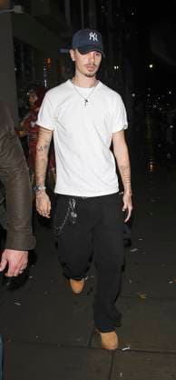 Naomi Campbell Halloween party, London, UK, 31 October 2025. Romeo Beckham leaves 77 Marylebone which hosted Naomi Campbell s Halloween Event in London™s Mayfair, London, UK, 31 October 2025., Credit:Smart Pictures Avalon  Copyright: xSmartxPicturesx xAvalonx 1049522377