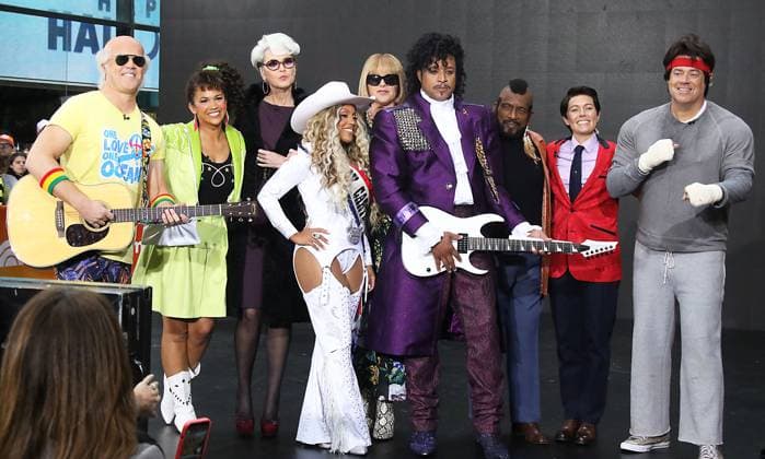 October 31 2025 Peter Alexander, Laura Jarrett, Savannah Guthrie, Sheinelle Jones, Jenna Bush Hager, Craig Melvin, Al Roker, Dylan Dreyer, Carson Daly on Today Show Halloween Celebration at Rockeffer Plaza in New York. October 31, 2025 Copyright: xRWx