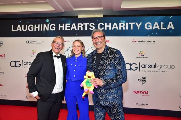 16 Laughing Hearts Charity Gala Daniel Kloss, Evelyn Weigert, Mousse T music producer Arrival, red carpet for the 16 Laughing Hearts Charity Gala at the JM Marriott Hotel in Berlin on 01 11 2025 Photopress Mueller