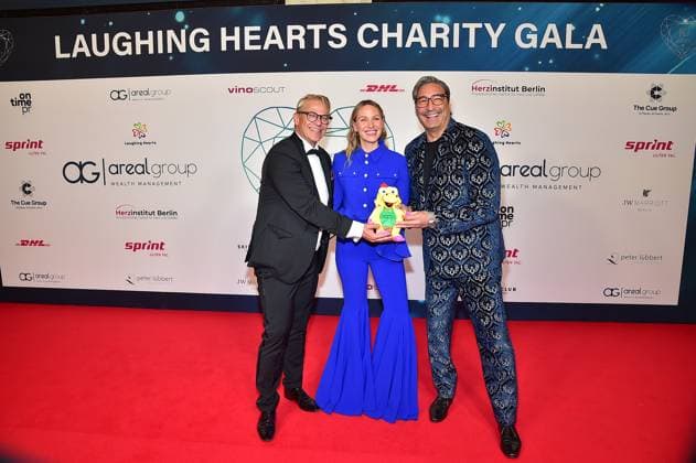16 Laughing Hearts Charity Gala Daniel Kloss, Evelyn Weigert, Mousse T music producer Arrival, red carpet for the 16 Laughing Hearts Charity Gala at the JM Marriott Hotel in Berlin on 01 11 2025 Photopress Mueller