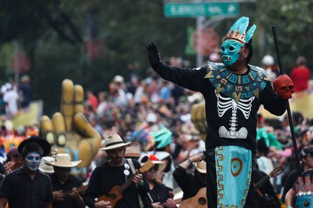 Day Of The Dead Parade In Mexico City Participants take part in the Day of the Dead parade in Mexico City, Mexico on November 1, 2025. Mexico City Mexico  Copyright: xJakubxPorzyckix originalFilename: porzycki-dayofthe251101_nptJ1.jpg