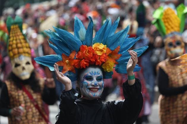 Day Of The Dead Parade In Mexico City Participants take part in the Day of the Dead parade in Mexico City, Mexico on November 1, 2025. Mexico City Mexico  Copyright: xJakubxPorzyckix originalFilename: porzycki-dayofthe251101_npv8b.jpg