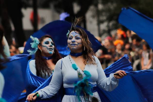 Annual Dia de Muertos Parade A woman taking part during the 2025 Dia de Muertos Parade at Paseo de la Reforma avenue on the Day of the Dead celebration. 1.5 million people attended the annual Dia de Muertos Parade. on November 1, 2025 in Mexico City, Mexico. (Photo by Carlos Santiago Eyepix Group) Copyright: xCarlosxSantiagox xEyepixxGroupx CS_01112025_124846