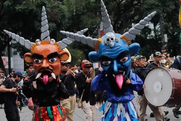 Annual Dia de Muertos Parade Persons taking part during the 2025 Dia de Muertos Parade at Paseo de la Reforma avenue on the Day of the Dead celebration. 1.5 million people attended the annual Dia de Muertos Parade. on November 1, 2025 in Mexico City, Mexico. (Photo by Carlos Santiago Eyepix Group) Copyright: xCarlosxSantiagox xEyepixxGroupx CS_01112025_124884