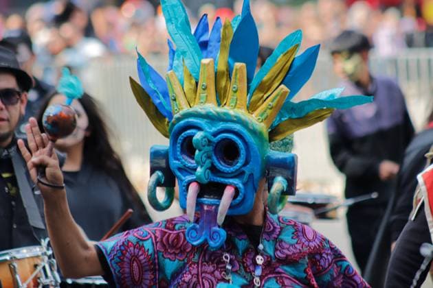 Annual Dia de Muertos Parade A person taking part during the 2025 Dia de Muertos Parade at Paseo de la Reforma avenue on the Day of the Dead celebration. 1.5 million people attended the annual Dia de Muertos Parade. on November 1, 2025 in Mexico City, Mexico. (Photo by Carlos Santiago Eyepix Group) Copyright: xCarlosxSantiagox xEyepixxGroupx CS_01112025_124836