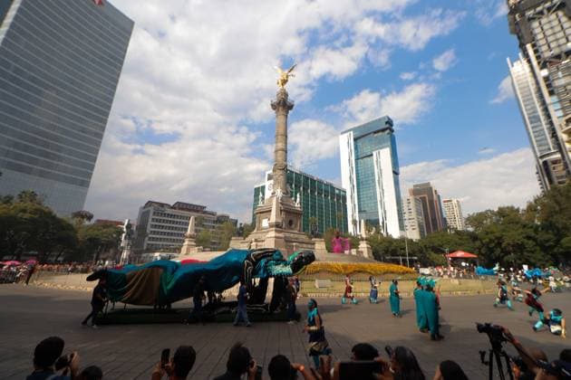 Annual Dia de Muertos Parade Persons taking part during the 2025 Dia de Muertos Parade at Paseo de la Reforma avenue on the Day of the Dead celebration. 1.5 million people attended the annual Dia de Muertos Parade. on November 1, 2025 in Mexico City, Mexico. (Photo by Carlos Santiago Eyepix Group) Copyright: xCarlosxSantiagox xEyepixxGroupx CS_01112025_124838