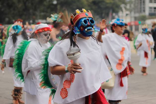 Annual Dia de Muertos Parade A person taking part during the 2025 Dia de Muertos Parade at Paseo de la Reforma avenue on the Day of the Dead celebration. 1.5 million people attended the annual Dia de Muertos Parade. on November 1, 2025 in Mexico City, Mexico. (Photo by Carlos Santiago Eyepix Group) Copyright: xCarlosxSantiagox xEyepixxGroupx CS_01112025_124853
