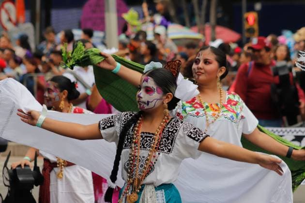Annual Dia de Muertos Parade Persons taking part during the 2025 Dia de Muertos Parade at Paseo de la Reforma avenue on the Day of the Dead celebration. 1.5 million people attended the annual Dia de Muertos Parade. on November 1, 2025 in Mexico City, Mexico. (Photo by Carlos Santiago Eyepix Group) Copyright: xCarlosxSantiagox xEyepixxGroupx CS_01112025_124875