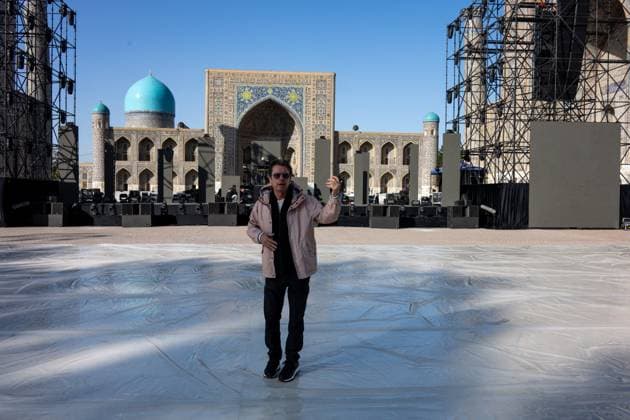 Jean-Michel Jarre At Concert on Registan Square - Samarkand Jean-Michel Jarre seen prior to his concert on the famous Registan Square, as Samarkand hosts the 43rd UNESCO General Conference, a historic gathering of all member states outside Paris for the first time in 40 years, in Samarkand, Uzbekistan, on November 1st, 2025. Photo by Ammar Abd Rabbo ABACAPRESS.COM Samarkand Uzbekistan  Copyright: xAbdxRabboxAmmar ABACAx