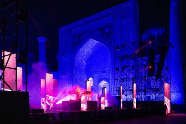 Jean-Michel Jarre At Concert on Registan Square - Samarkand Jean-Michel Jarre performs on the famous Registan Square, as Samarkand hosts the 43rd UNESCO General Conference, a historic gathering of all member states outside Paris for the first time in 40 years, in Samarkand, Uzbekistan, on November 1st, 2025. Photo by Ammar Abd Rabbo ABACAPRESS.COM Samarkand Uzbekistan  Copyright: xAbdxRabboxAmmar ABACAx