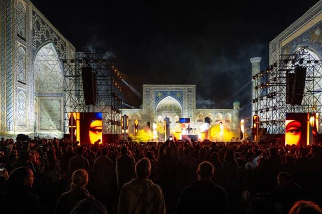 Jean-Michel Jarre At Concert on Registan Square - Samarkand Jean-Michel Jarre performs on the famous Registan Square, as Samarkand hosts the 43rd UNESCO General Conference, a historic gathering of all member states outside Paris for the first time in 40 years, in Samarkand, Uzbekistan, on November 1st, 2025. Photo by Ammar Abd Rabbo ABACAPRESS.COM Samarkand Uzbekistan  Copyright: xAbdxRabboxAmmar ABACAx