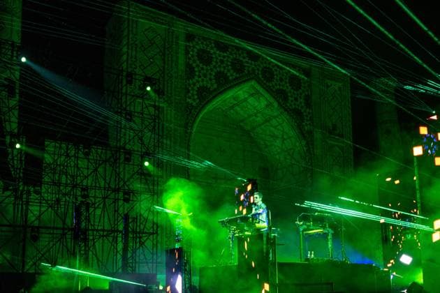 Jean-Michel Jarre At Concert on Registan Square - Samarkand Jean-Michel Jarre performs on the famous Registan Square, as Samarkand hosts the 43rd UNESCO General Conference, a historic gathering of all member states outside Paris for the first time in 40 years, in Samarkand, Uzbekistan, on November 1st, 2025. Photo by Ammar Abd Rabbo ABACAPRESS.COM Samarkand Uzbekistan  Copyright: xAbdxRabboxAmmar ABACAx