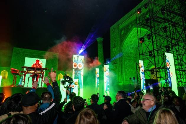 Jean-Michel Jarre At Concert on Registan Square - Samarkand Jean-Michel Jarre performs on the famous Registan Square, as Samarkand hosts the 43rd UNESCO General Conference, a historic gathering of all member states outside Paris for the first time in 40 years, in Samarkand, Uzbekistan, on November 1st, 2025. Photo by Ammar Abd Rabbo ABACAPRESS.COM Samarkand Uzbekistan  Copyright: xAbdxRabboxAmmar ABACAx