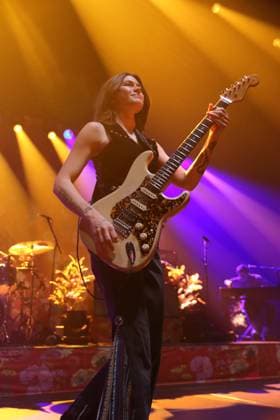 Rebecca Lovell from the band Larkin Poe at a concert at the Tempodrom in Berlin, November 1, 2025 Larkin Poe concert Berlin