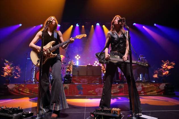 Rebecca Lovell and Megan Lovell, from left, from the band Larkin Poe at a concert at the Tempodrom in Berlin, November 1, 2025 Larkin Poe concert Berlin