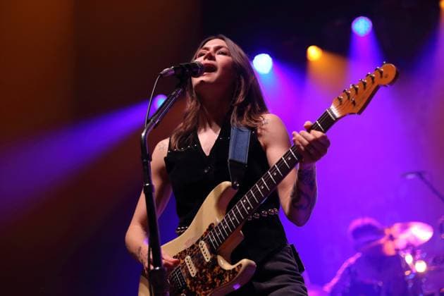 Rebecca Lovell from the band Larkin Poe at a concert at the Tempodrom in Berlin, November 1, 2025 Larkin Poe concert Berlin