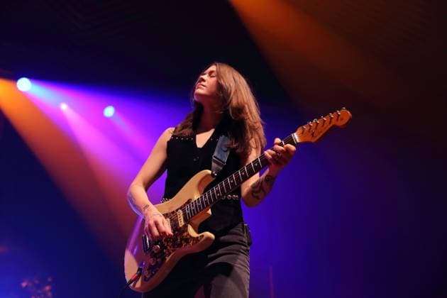 Rebecca Lovell from the band Larkin Poe at a concert at the Tempodrom in Berlin, November 1, 2025 Larkin Poe concert Berlin