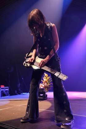 Megan Lovell from the band Larkin Poe at a concert at the Tempodrom in Berlin, November 1, 2025 Larkin Poe concert Berlin