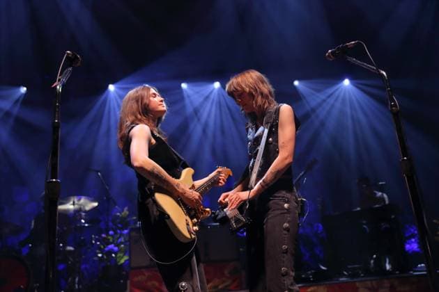 Rebecca Lovell and Megan Lovell, from left, from the band Larkin Poe at a concert at the Tempodrom in Berlin, November 1, 2025 Larkin Poe concert Berlin