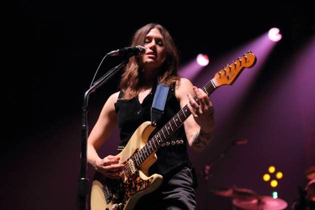Rebecca Lovell from the band Larkin Poe at a concert at the Tempodrom in Berlin, November 1, 2025 Larkin Poe concert Berlin