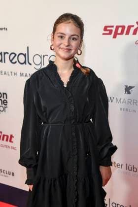 abb Laughing Malya from the Voice Kids as a guest at the 14 Laughing Hearts Charity Gala 2025, at the JW Marriott Hotel Berlin on 01 11 2025 in Berlin Berlin Germany