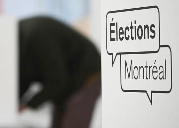 November 2, 2025, Montreal, Pq, Canada: A person casts their ballot on municipal election day in Montreal, Sunday, November 2, 2025. Montreal Canada  - ZUMAc35_ 20251102_zaf_c35_105 Copyright: xGrahamxHughesx