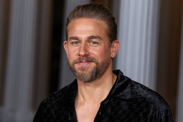 14th Annual LACMA Art + Film Gala 2025 Charlie Hunnam wearing Gucci arrives at the 14th Annual LACMA (Los Angeles County Museum of Art) Art + Film Gala 2025 presented by Gucci held at the Los Angeles County Museum of Art in Museum Row, Miracle Mile, Los Angeles, California, United States. Los Angeles County Museum of Art, Museum Row, Miracle Mile, Los Angeles, California, USA California United States  Copyright: xImagexPressxAgencyx originalFilename: collin-14thannu251102_npY2b.jpg
