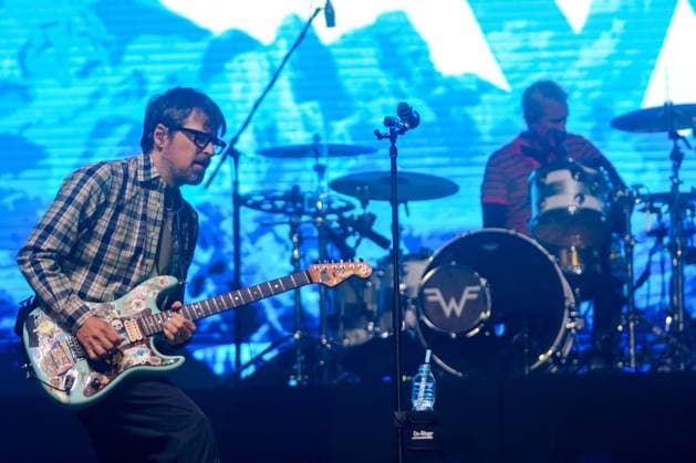 SaO PAULO, SP - 02.11.2025: SHOW WEEZER EM SaO PAULO - The American band Weezer performs in Sao Paulo in the outdoor area of the Ibirapuera Auditorium on Sunday night (02). x2835005x  YurixMurakami
