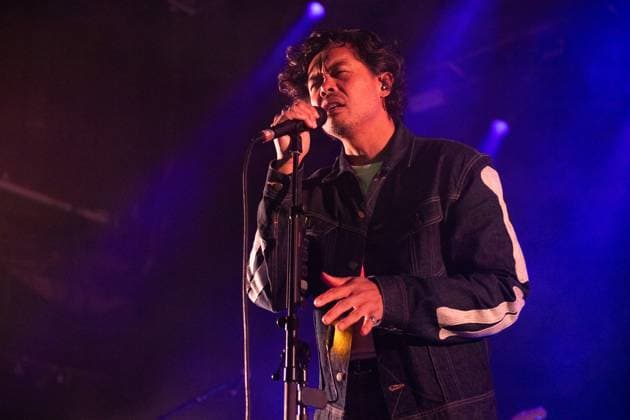The Temper Trap Perform at Kentish Town Forum, London, UK Lead singer Dougy Mandagi of Australian indie rock band The Temper Trap performs at Kentish Town Forum, London, England, UK on Sunday 02 November 2025., Credit:Justin Ng Avalon UK, England, London, Kentish Town Forum  Copyright: xJustinxNgx xAvalonx 1049980915