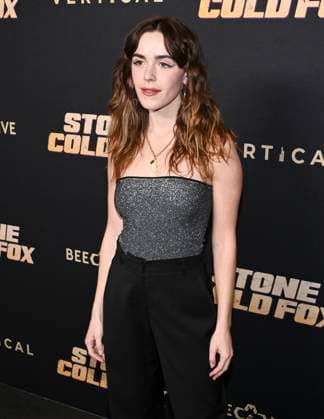 November 2, 2025, Beverly Hills, California, USA: American actress KIERNAN SHIPKA attends Stone Cold Fox Los Angeles Red Carpet Premiere. Beverly Hills USA - ZUMAb173 20251102_aap_b173_084 Copyright: xBillyxBennightx
