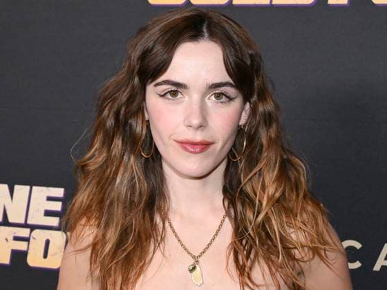 November 2, 2025, Beverly Hills, California, USA: American actress KIERNAN SHIPKA attends Stone Cold Fox Los Angeles Red Carpet Premiere. Beverly Hills USA - ZUMAb173 20251102_aap_b173_130 Copyright: xBillyxBennightx